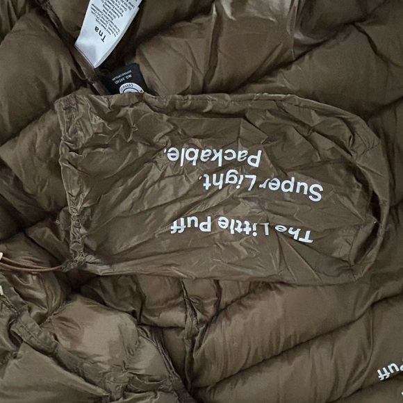 TNA The Little Puff Packable Jacket - Picture 7 of 7